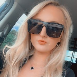 Meet your Posher, Kendra